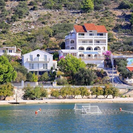 Apartments By The Sea Marina, Trogir - 9037 Extérieur photo