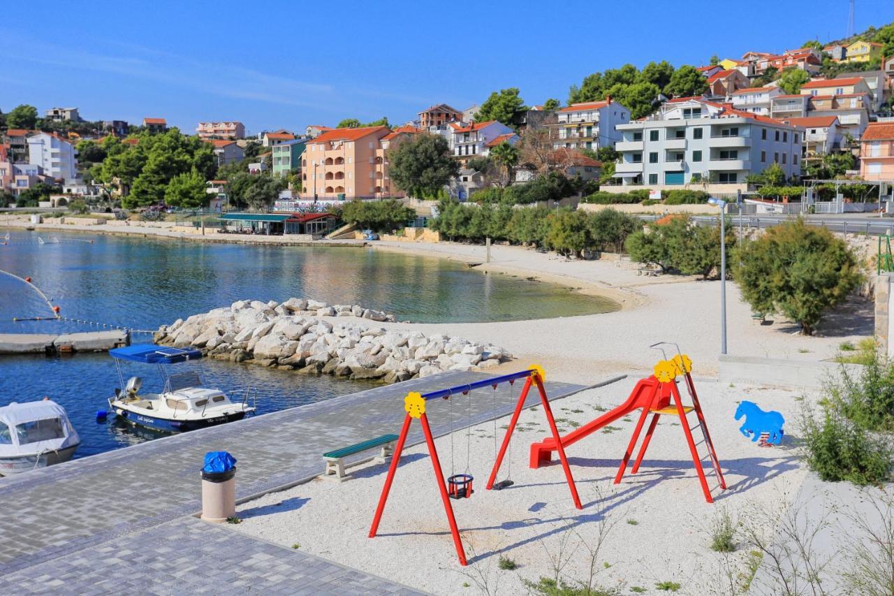 Apartments By The Sea Marina, Trogir - 9037 Extérieur photo